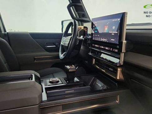 Used 2025 GMC Hummer EV 3X w/ LPO, Illumination Package AWD/4WD image 23