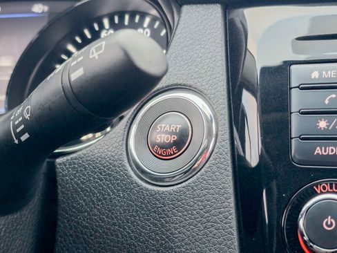 Used 2022 Nissan Rogue Sport SV image 39