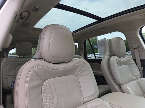 Used 2024 Lincoln Aviator Reserve w/ Equipment Group 201A AWD/4WD image 16