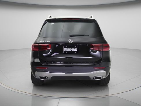 New 2026 Mercedes-Benz GLB 250 image 3