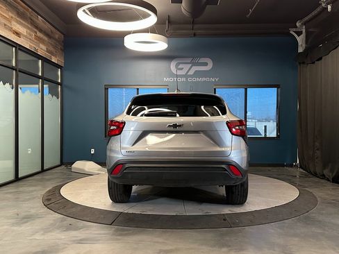 Used 2024 Chevrolet Trax LS w/ LPO, Blackout Package image 4