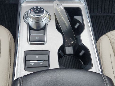 Certified 2022 Ford Edge Titanium w/ Equipment Group 301A image 20