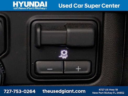 Used 2022 GMC Yukon XL Denali w/ Denali Premium Package image 38