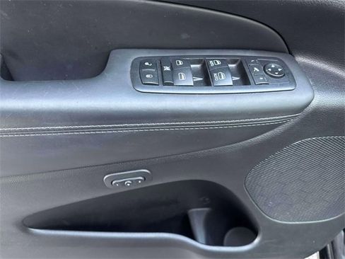 Used 2020 Jeep Grand Cherokee Overland image 22