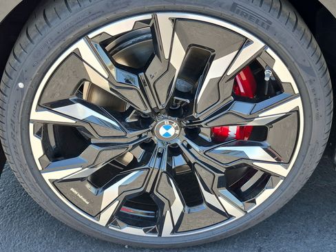 New 2027 BMW i5 eDrive40 w/ Executive Package RWD image 13