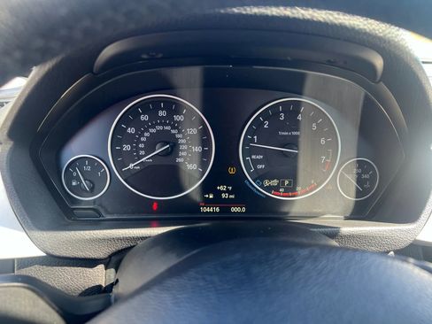 Used 2018 BMW 320i Sedan image 12