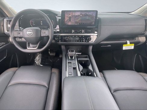 New 2026 Nissan Pathfinder SL w/ SL Premium Package FWD image 6