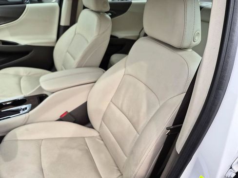 Certified 2024 Chevrolet Malibu LT FWD image 15
