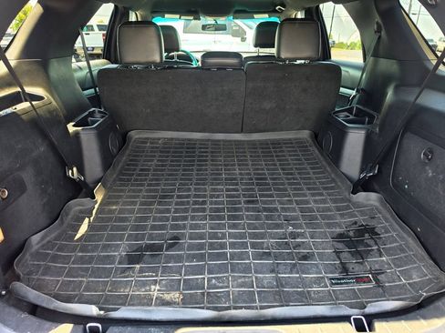 Used 2016 Ford Explorer XLT w/ Equipment Group 202A AWD/4WD image 10