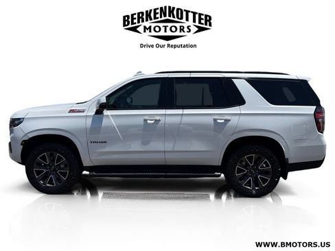 Used 2021 Chevrolet Tahoe Z71 w/ Luxury Package AWD/4WD image 6