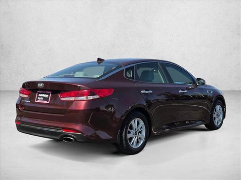 Used 2018 Kia Optima LX image 5