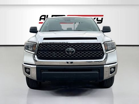 Used 2020 Toyota Tundra SR5 w/ SR5 Upgrade Package RWD image 2