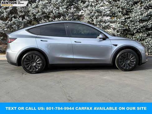 Used 2024 Tesla Model Y Long Range image 11