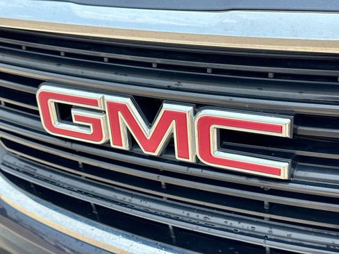 Used 2019 GMC Terrain SLE w/ Driver Convenience Package FWD image 11