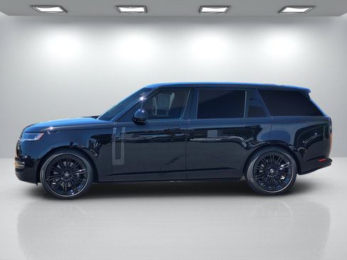 Used 2025 Land Rover Range Rover Long Wheelbase SE AWD/4WD image 7