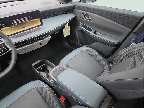 New 2026 Nissan Leaf Platinum+ image 11