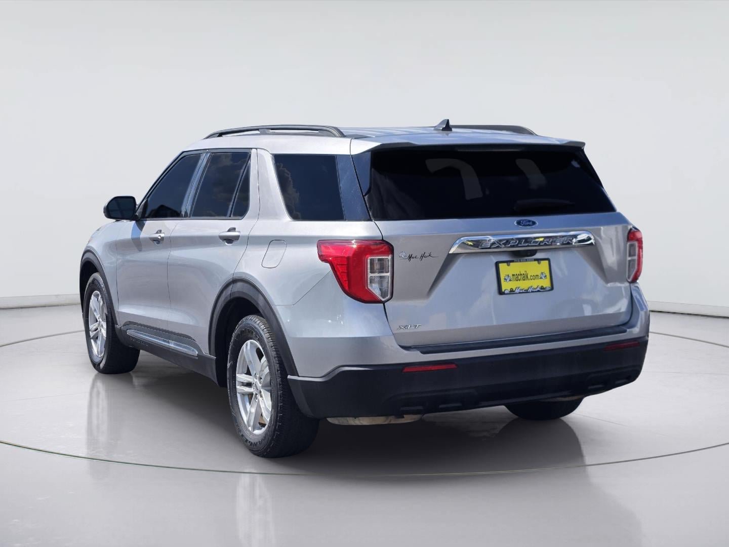 Used 2021 Ford Explorer XLT RWD image 6