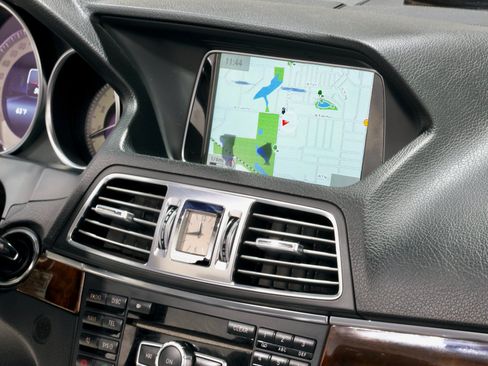 Used 2014 Mercedes-Benz E 550 Cabriolet image 35