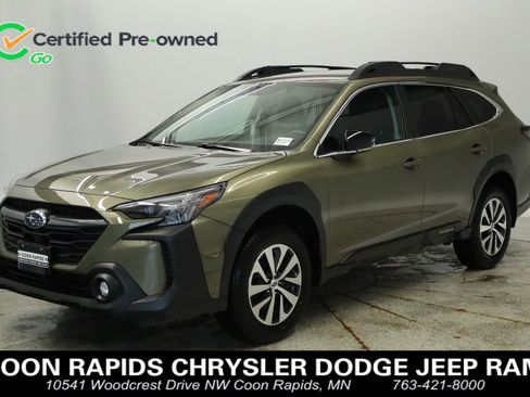 Used 2025 Subaru Outback Premium AWD/4WD image 1