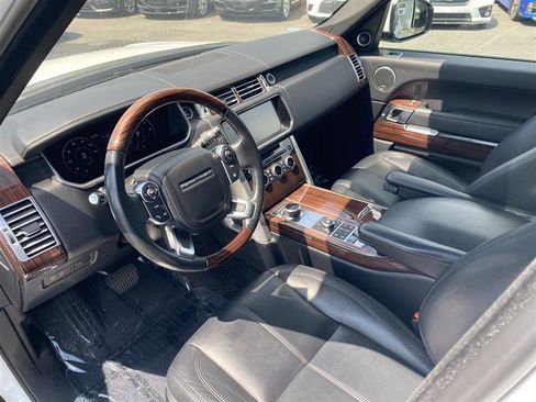 Used 2017 Land Rover Range Rover image 12