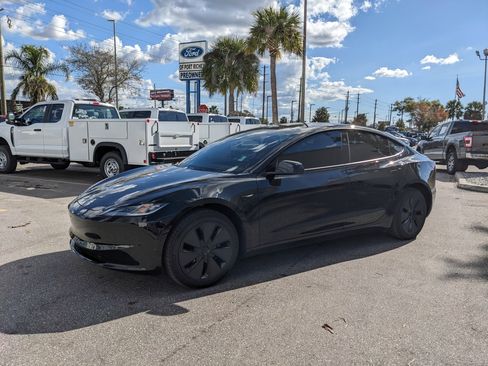 Used 2025 Tesla Model 3 Long Range image 4