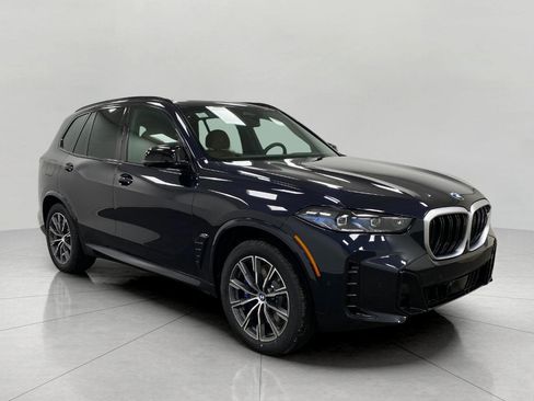 New 2026 BMW X5 M60i image 1