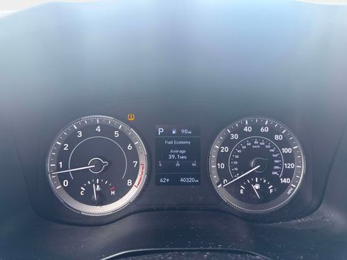 Used 2020 Hyundai Venue SEL w/ Convenience Package image 16