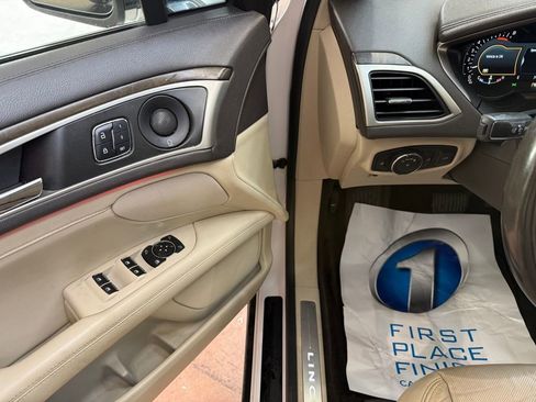 Used 2017 Lincoln MKZ Reserve w/ Technology Package image 12