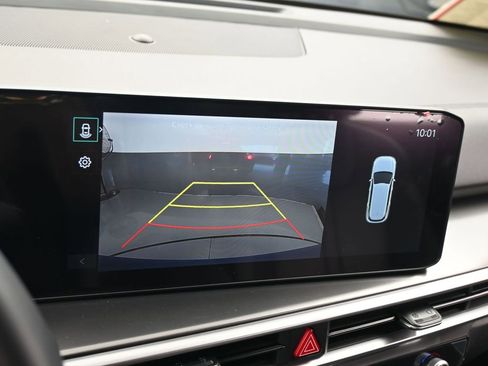 Used 2025 Kia Sorento S w/ Panoramic Sunroof Package image 18