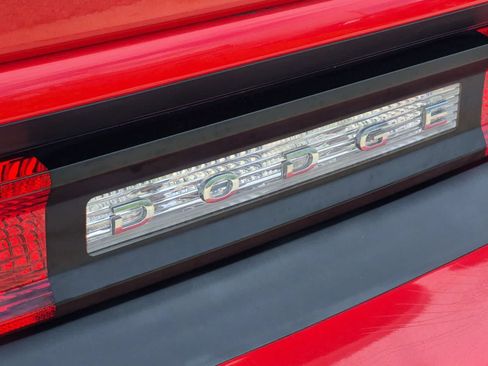 Used 2009 Dodge Challenger R/T RWD image 12