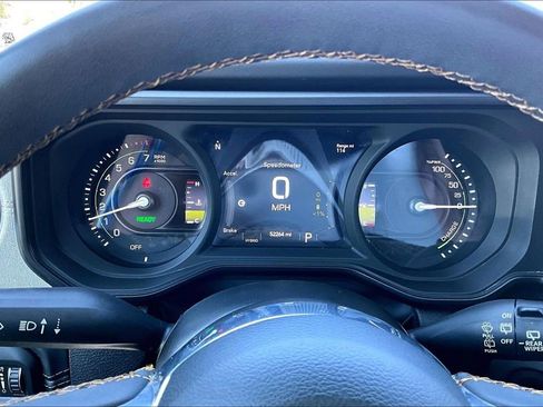 Used 2024 Jeep Wrangler Unlimited Sahara AWD/4WD image 19
