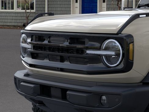 New 2025 Ford Bronco Outer Banks w/ Sasquatch Package AWD/4WD image 19