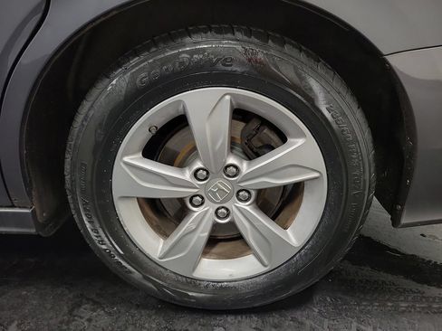 Used 2018 Honda Odyssey EX-L image 10