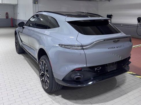 Used 2022 Aston Martin DBX AWD/4WD image 3