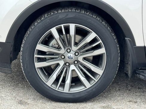 Used 2018 Ford Explorer Platinum image 42