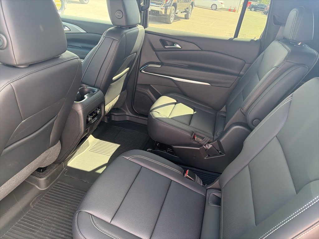 New 2027 Chevrolet Traverse LT w/ Sun and Wheel Package AWD/4WD image 11