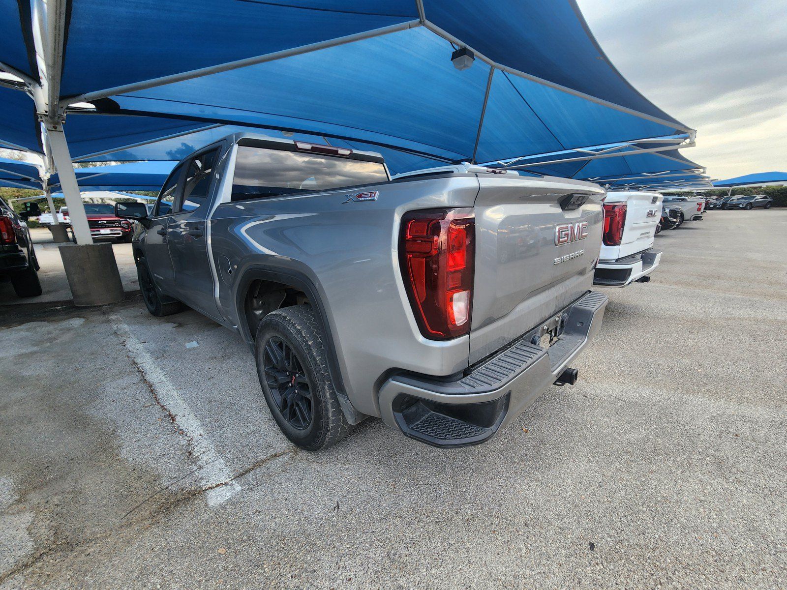 Used 2023 GMC Sierra 1500 Pro w/ Graphite Edition AWD/4WD image 3