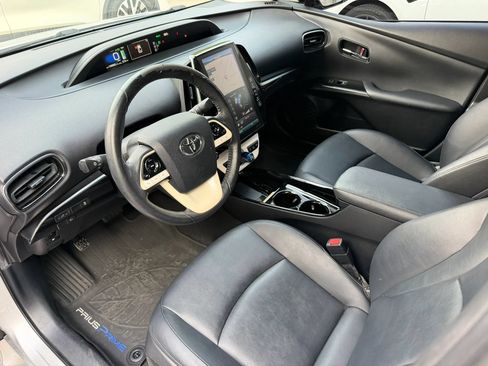 Used 2017 Toyota Prius Prime Premium FWD image 14
