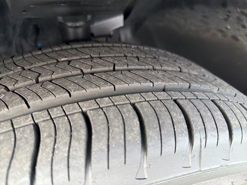 Used 2020 Honda Pilot Touring image 27