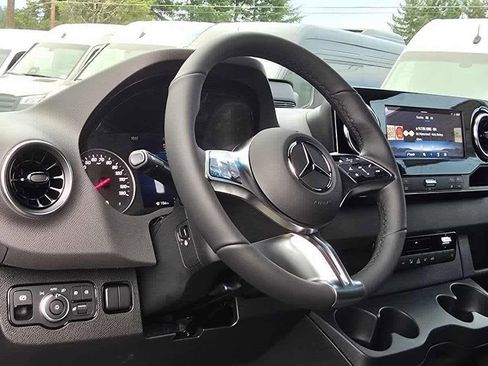 New 2026 Mercedes-Benz Sprinter 2500 image 23