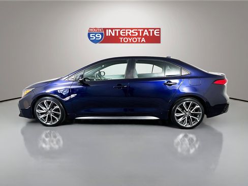 Certified 2021 Toyota Corolla SE w/ SE Premium Package FWD image 4