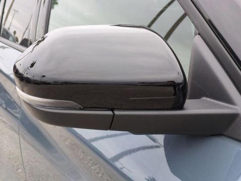 New 2026 Ford Explorer ST-Line w/ ST-Line Street Pack image 12