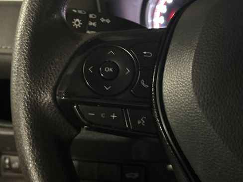 Used 2024 Toyota RAV4 XLE w/ Convenience Package FWD image 18