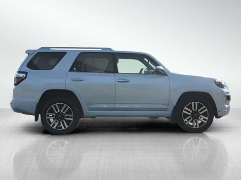 Used 2024 Toyota 4Runner Limited AWD/4WD image 6