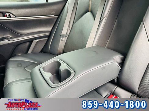 Used 2020 Toyota Camry XLE w/ Navigation Package image 41