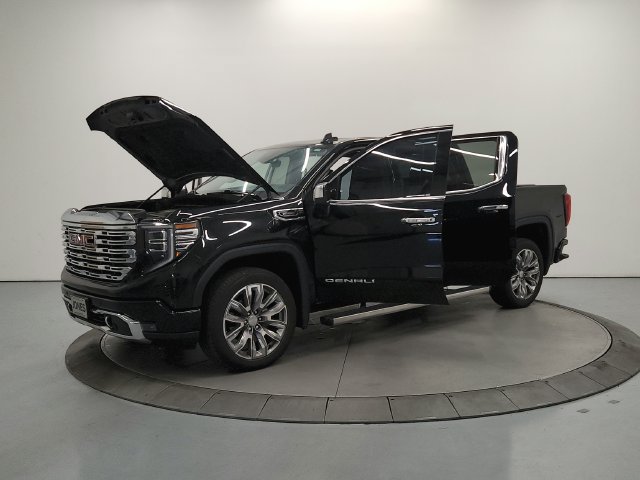 Used 2023 GMC Sierra 1500 Denali w/ Denali Reserve Package AWD/4WD image 13