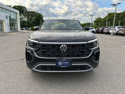 Certified 2024 Volkswagen Atlas Cross Sport SE w/ Panoramic Sunroof Package AWD/4WD image 2