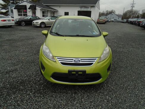 Used 2011 Ford Fiesta SE w/ 201A Rapid Spec Order Code image 9