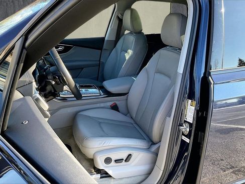 Used 2023 Audi Q7 3.0T Prestige image 21