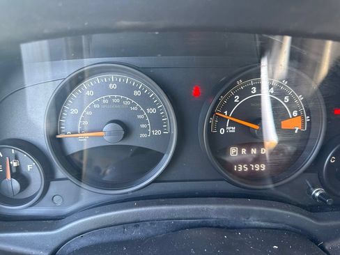 Used 2016 Jeep Patriot Latitude AWD/4WD image 3